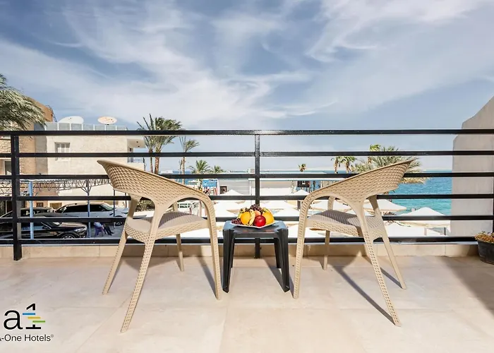 La Rosa Waves Beach - Couple & Families Only