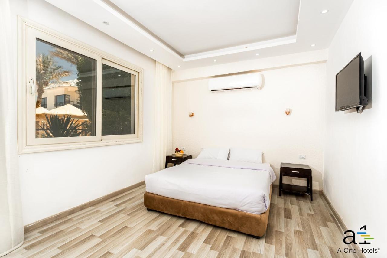 La Rosa Waves Hotel